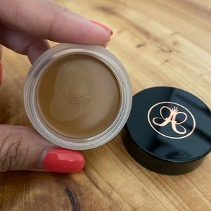 Anastasia Beverly Hills Concealer 6.0